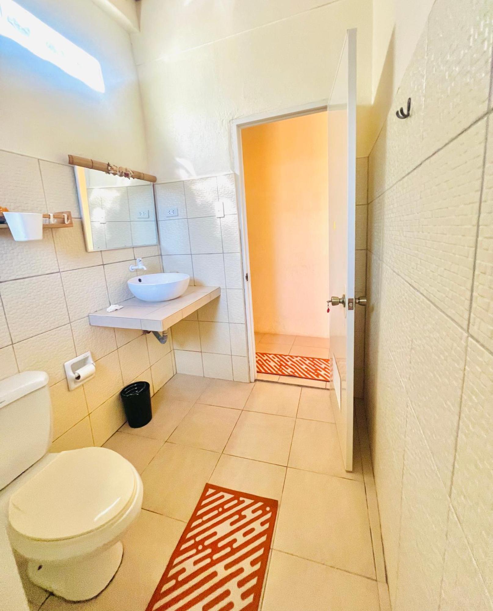 Boholala Hostel بنغلاو المظهر الخارجي الصورة