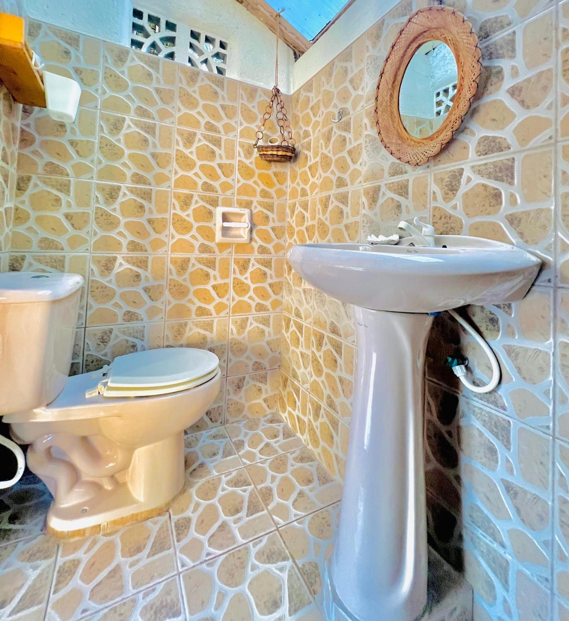 Boholala Hostel بنغلاو المظهر الخارجي الصورة