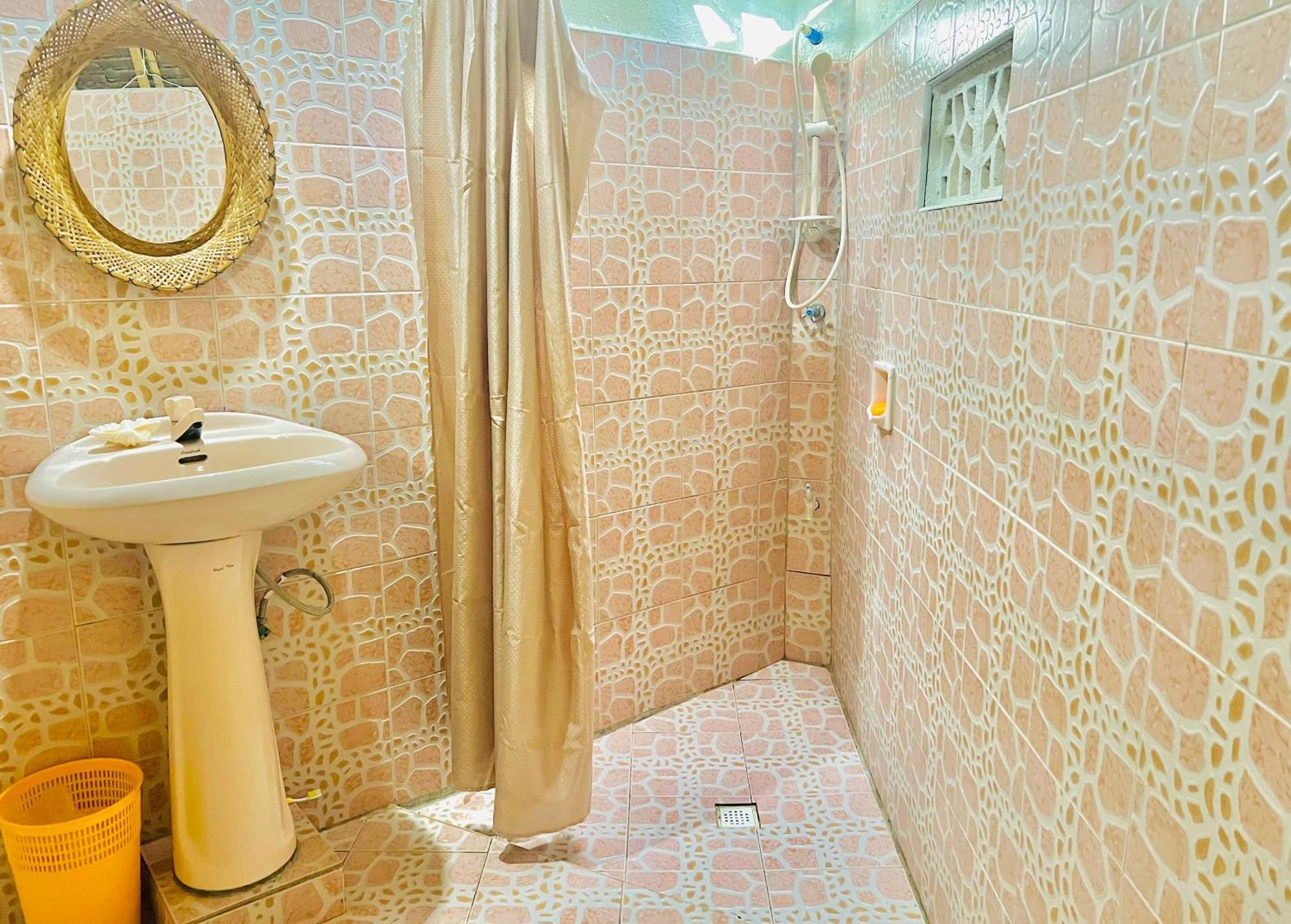 Boholala Hostel بنغلاو المظهر الخارجي الصورة